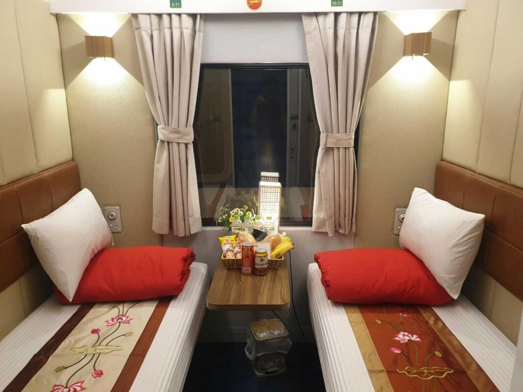 Lotus Train Vietnam: Train from Hanoi to Sapa