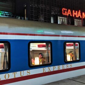 Lotus Train Vietnam: Train from Hanoi to Sapa