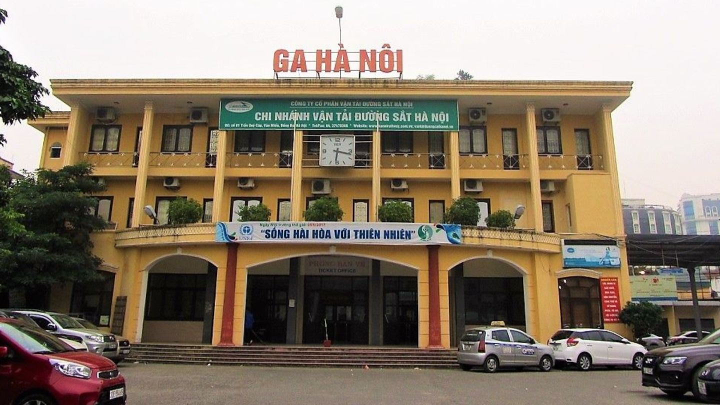 Hanoi Train Station: A Journey Through Vietnam's Rail Heartbeat 9 The Hanoi train station B