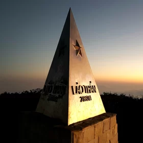 hiking in sapa lao than mountain 1